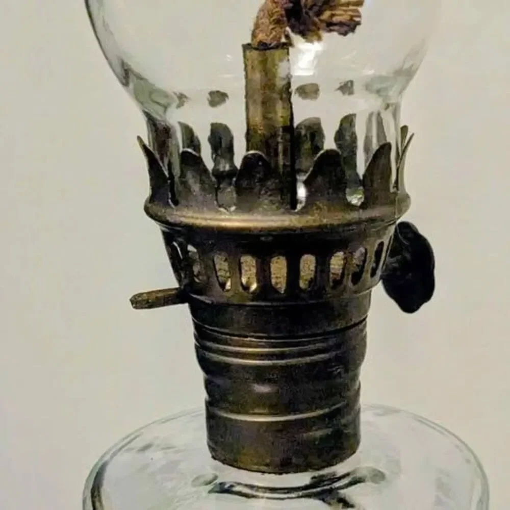 Vintage Eagle Glass Oil Lamp